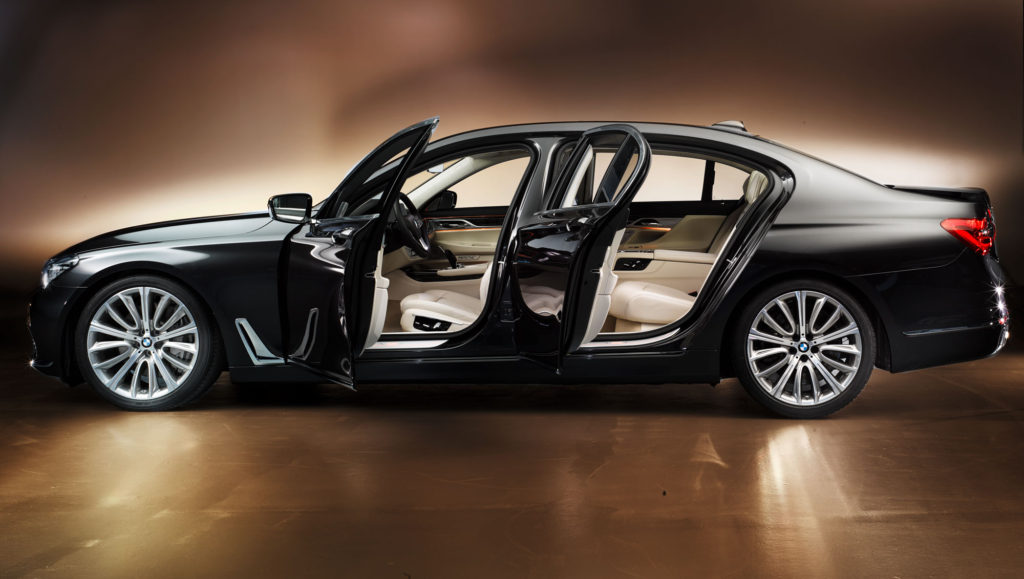 BMW 7_2 open doors